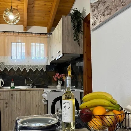 Alleyhouse 83 Kremastí