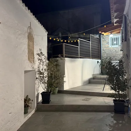 Alleyhouse 83 *