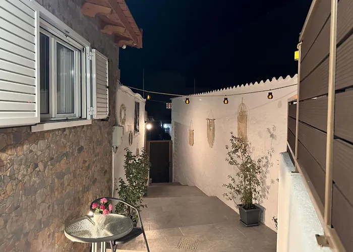 Alleyhouse 83 Semesterbostad *