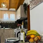 Alleyhouse 83 Kremastí